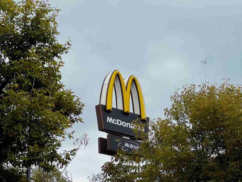 McDonald's Worker Reveals Customers Who Greet Them May Be Ignored